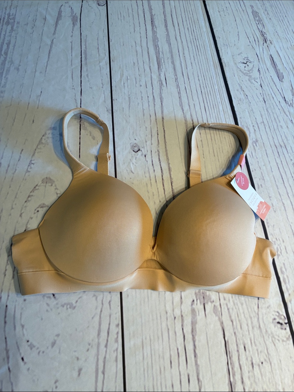 🎉NEW LISTING!🎉Cacique Lightly Lined Plunge Bra